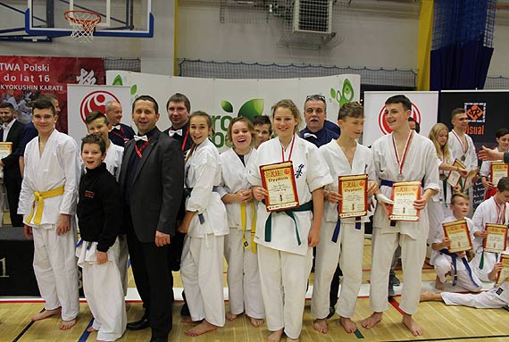 Karatecy z Midzyzdrojw i Wolina na Mistrzostwach Polski Juniorw do lat 16 Polskiej Federacji Kyokushin Karate
