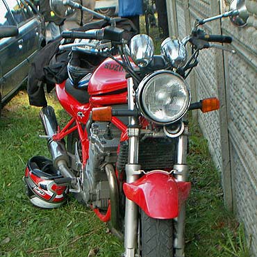 Ładzin: Motocykl zderzył się z samochodem