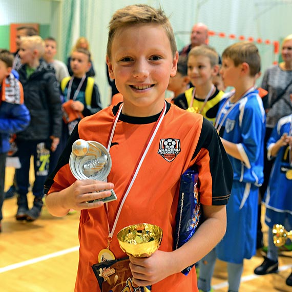 7230,10 z i 22,10 € zebrano podczas Charytatywnego Turnieju Reiss Cup 2016 dla Marysi. Zobacz zdjcia!