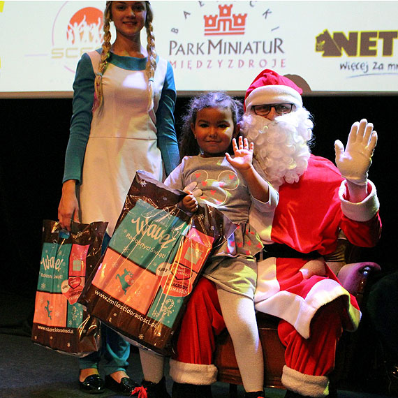Mikoajki w Midzyzdrojach. Do dzieci trafio ponad 400 paczek z prezentami!