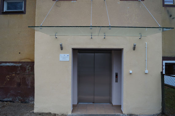 Zakoczono budow nowej windy w Domu Pomocy Spoecznej w niatowie