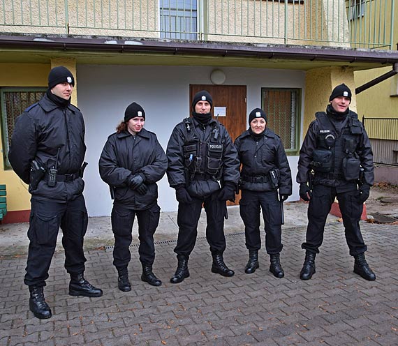 Zobacz, jak wygldaj nowi policjanci w powiecie kamieskim! Aktualnie szkol si w Midzyzdrojach