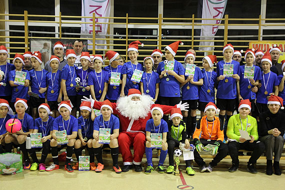 Mikoajkowy Turniej Piki Nonej dla dzieci w Kamieniu Pomorskim