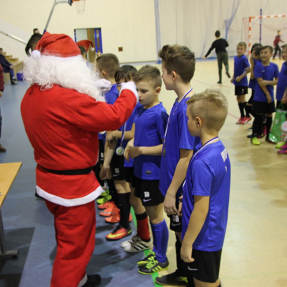 Mikoajkowy Turniej Piki Nonej dla dzieci w Kamieniu Pomorskim