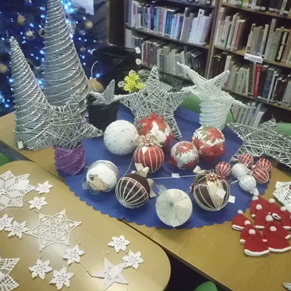 Dziwnowska biblioteka zaprasza na jarmark witecznych dekoracji