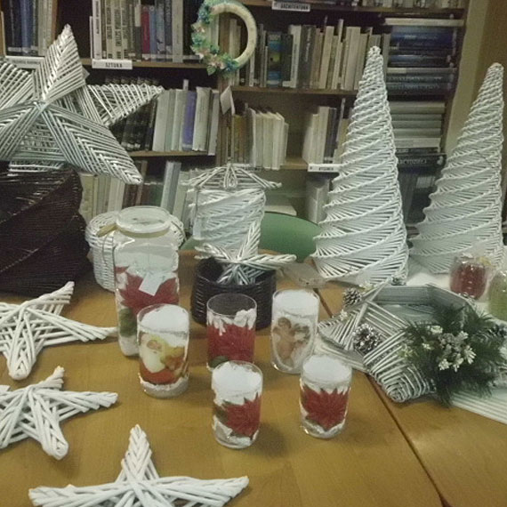 Dziwnowska biblioteka zaprasza na jarmark witecznych dekoracji