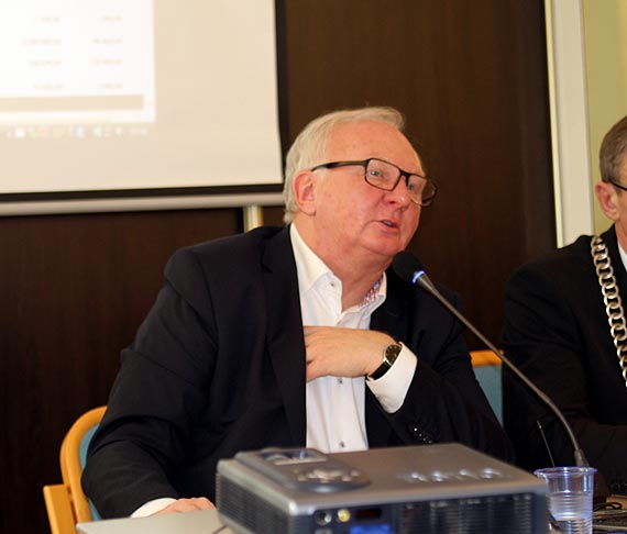 Midzyzdroje maj budet na 2017 rok uchwalony jednogonie