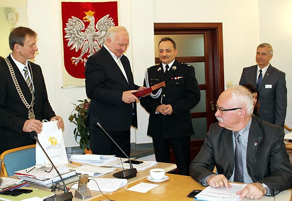 Marian Kowalewski uhonorowany na sesji w Międzyzdrojach