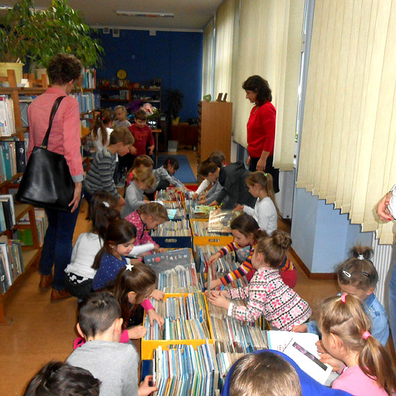 Przedszkolaki odwiedziy kamiesk bibliotek