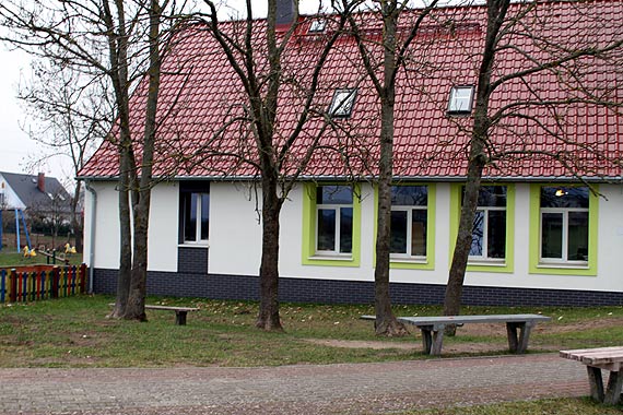 Budynki Szkoy Podstawowej, Gimnazjum i Przedszkola w wierznie jak nowe