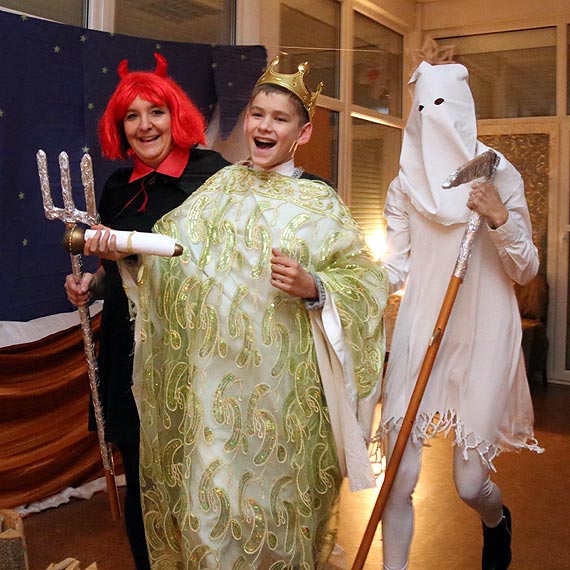 Magia �wi�t w Dobropolu - by�y jase�ka, wizyta Miko�aja, op�atek. Zobacz filmy!