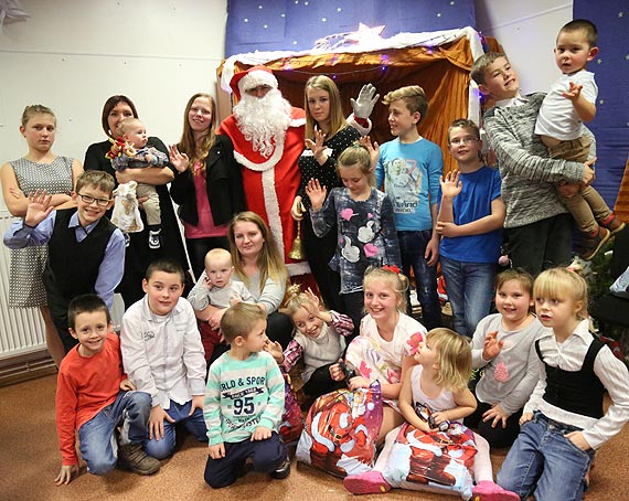 Magia �wi�t w Dobropolu - by�y jase�ka, wizyta Miko�aja, op�atek. Zobacz filmy!