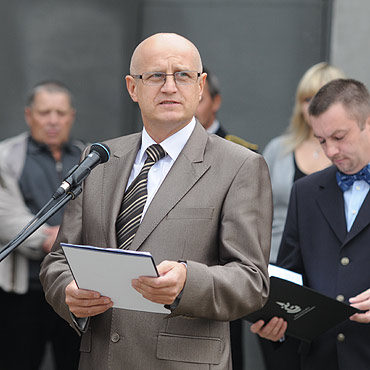 Wysoka Kamie�ska: Stra�acy maj� zmodernizowan� remiz� i samoch�d, a pi�karze nowe boisko