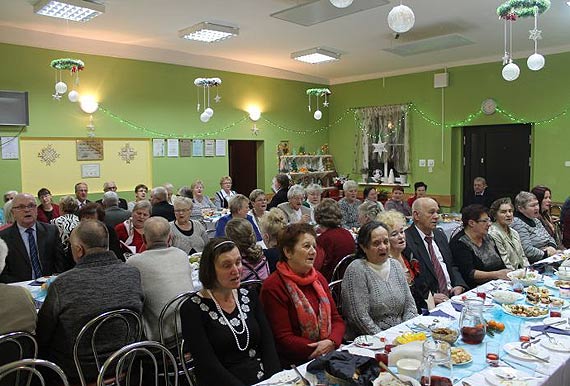 Gminna rada seniorów zorganizowała spotkanie opłatkowo-wigilijne!