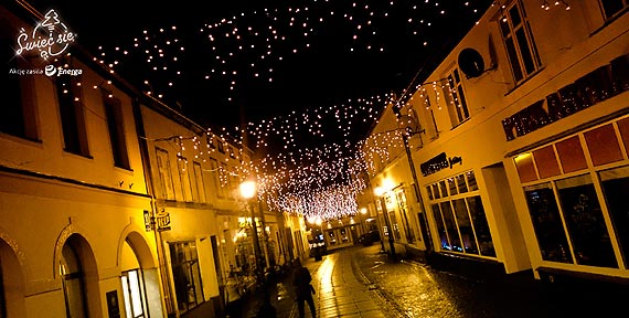 Kt�re miasto Pomorza Zachodniego naj�adniej rozb�ys�o na �wi�ta? Trwa dobroczynny plebiscyt miast "�wie� si� z Energ�"