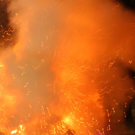 Pożar w Kamieniu Pomorskim. Osobówka stanęła w płomieniach!