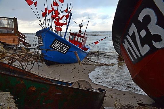 W rod Batyk szala. W Midzyzdrojach trwa liczenie strat! Zobacz film i fotogaleri!