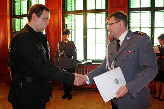 Kolejni nowi policjanci złożyli ślubowanie