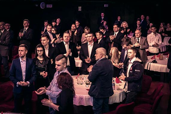 Grzegorz Jwiak burmistrz Dziwnowa honorowym gociem Gali Klasy Laser