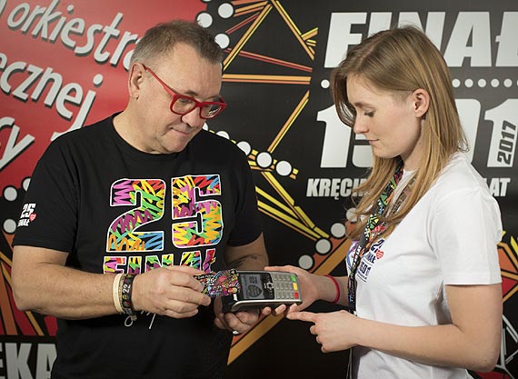 Wolontariusze WO�P w Zachodniopomorskiem przyjm� datki r�wnie� zbli�eniowo