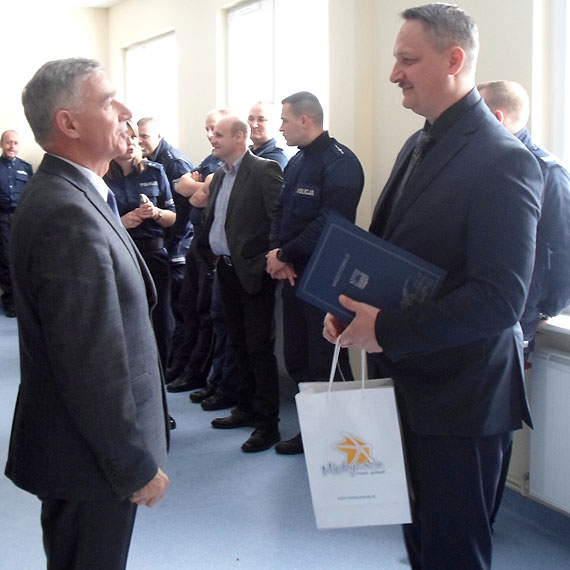 Po ponad 25 latach suby zastpca Komendanta Policji w Kamieniu Pomorskim odchodzi na emerytur!  