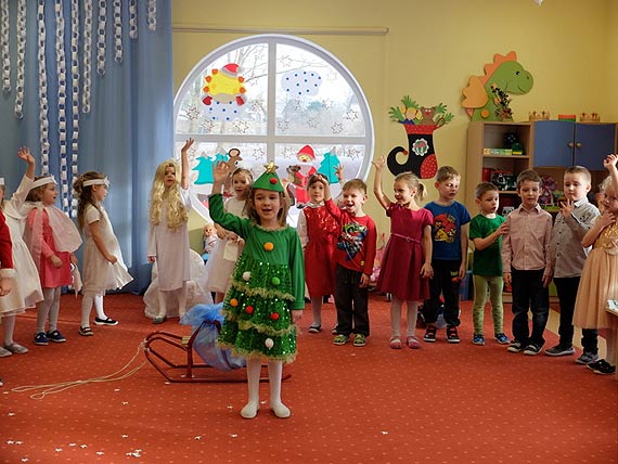 Przedszkolaki w roli maych aktorw