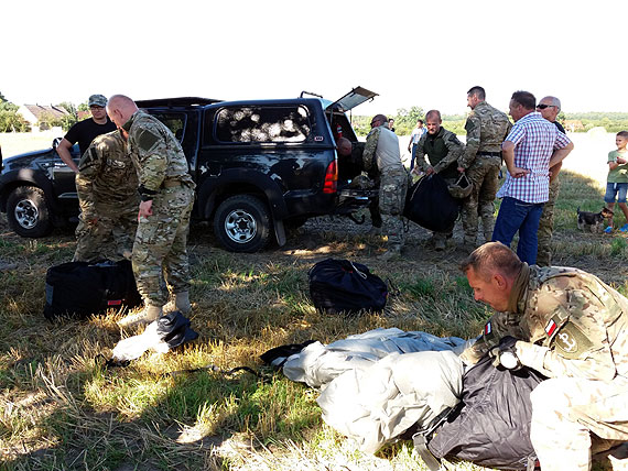 Minister obrony narodowej wyrazi zgod na skoki spadochronowe ze migowca w czasie VIII Festynu Komandosa w Dziwnowie 