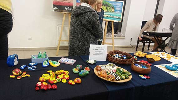 Poplenerowa wystawa prac seniorw UTW