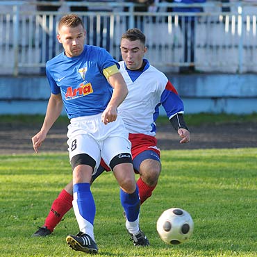 Gryf Kamie� Pomorski - Darzb�r Szczecinek 4:2 (0:1). Gryf znowu liderem!