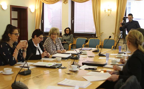 Radni podjli dwa stanowiska zwizanie z terminalem kontenerowym w porcie zewntrznym w winoujciu, no i co z tego?