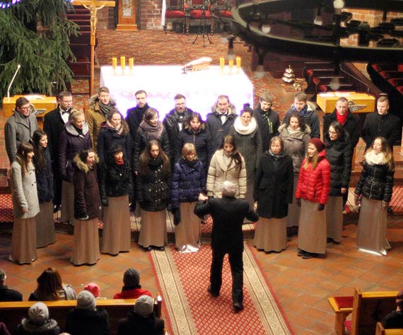 Stabat Mater otwiera koncert powicony zmaremu Ksidzu Praatowi