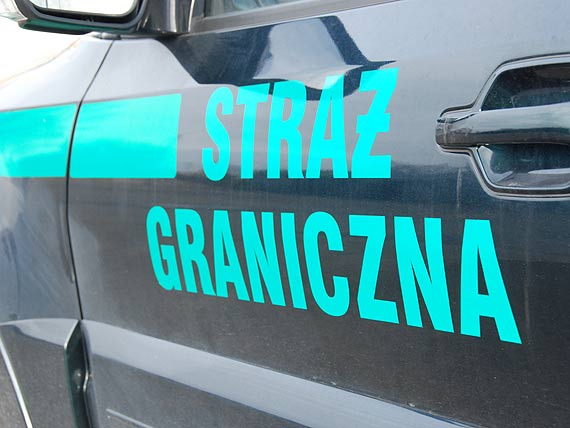 28-letni Serb okaza� w �winouju�ciu sfa�szowane prawo jazdy. Grozi mu do 5 lat za kratkami