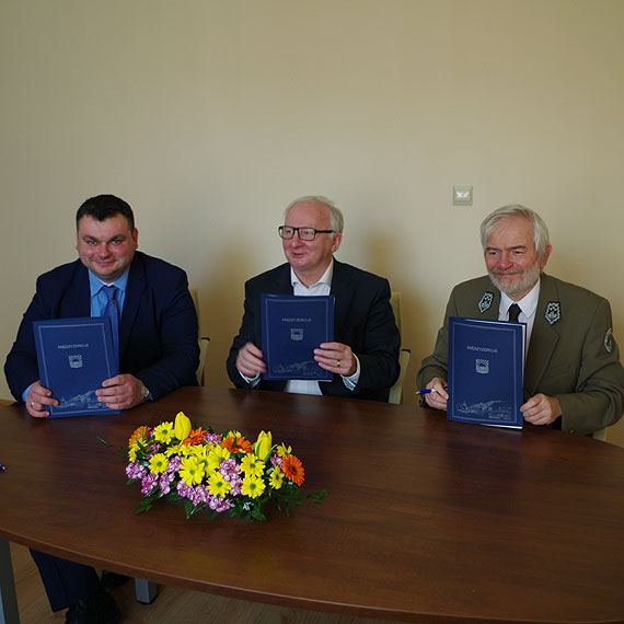 Gmina Midzyzdroje podpisaa porozumienie o wsppracy z Woliskim Parkiem Narodowym