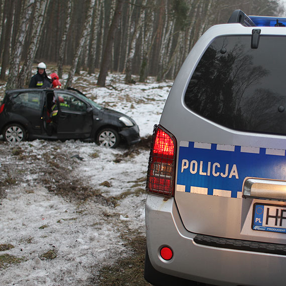 Citroen dachowa na drodze wojewdzkiej 103 pod miejscowoci Jatki