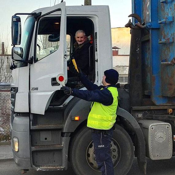 Akcja trzewo. W powiecie kamieskim policjanci przebadali 580 kierowcw! aden nie by pijany!