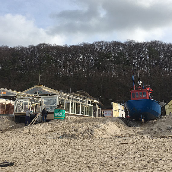 Midzyzdroje powoli staj na nogi! Trwa odbudowywanie lokali na wybrzeu