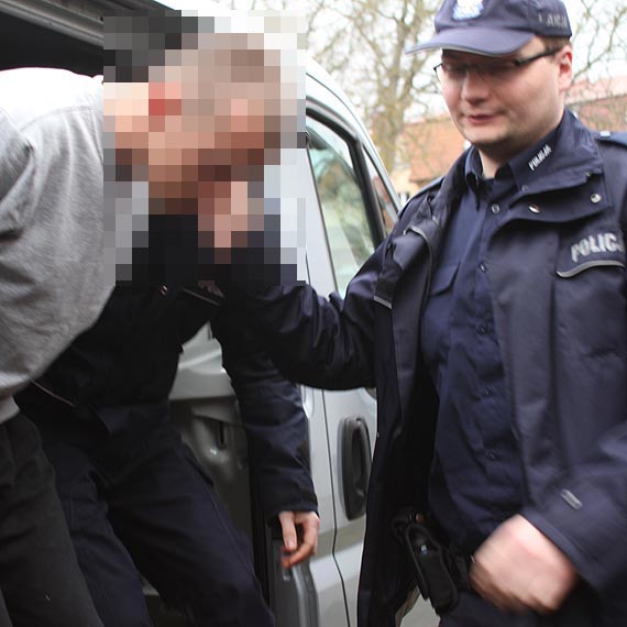 Ryszard D. pod zarzutem uprowadzenia i pozbawienia wolności 12-letniej Amelki