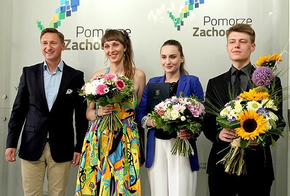 Stypendia marsza�ka dla artyst�w. Ruszy� nab�r wniosk�w