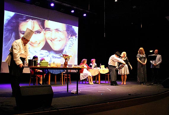 Midzynarodowy Dom Kultury: kwiaty dla wszystkich pa z okazji Dnia Kobiet!