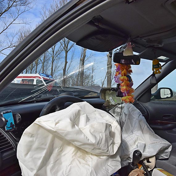 Grony wypadek za Wolinem. Pijany 27- latek wyprzedza na podwjnej linii cigej! pieszy si na prom do Szwecji