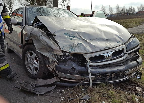 Grony wypadek za Wolinem. Pijany 27- latek wyprzedza na podwjnej linii cigej! pieszy si na prom do Szwecji