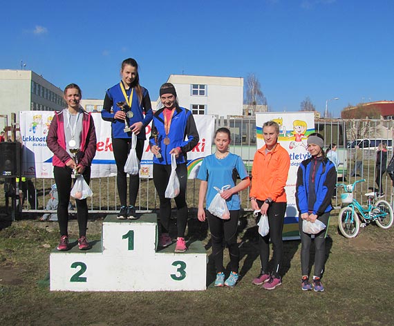 Zawodnicy UKS „SPRINTER” Wolin na najwyszych stopniach podium podczas Mistrzostw Wojewdztwa w biegach przeajowych