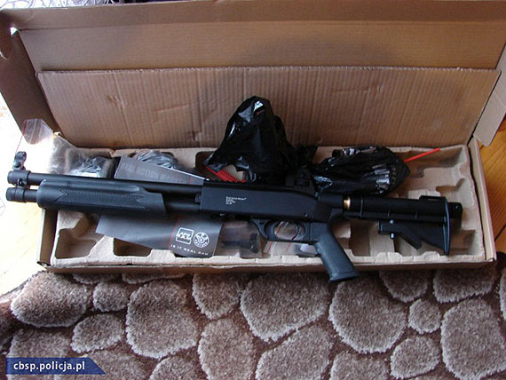 Wielka akcja policjantów CBŚP w Wolinie! Zatrzymali mężczyznę, który utrudniał postępowanie w sprawie głośnego zabójstwa w Szczecinie!