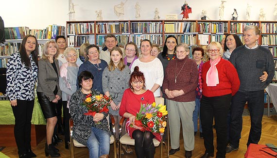 „Kobiety o kobietach” – wernisaż rzeźb i obrazów Krystyny Marzec oraz prelekcja Moniki Kunkel-Ratajczak