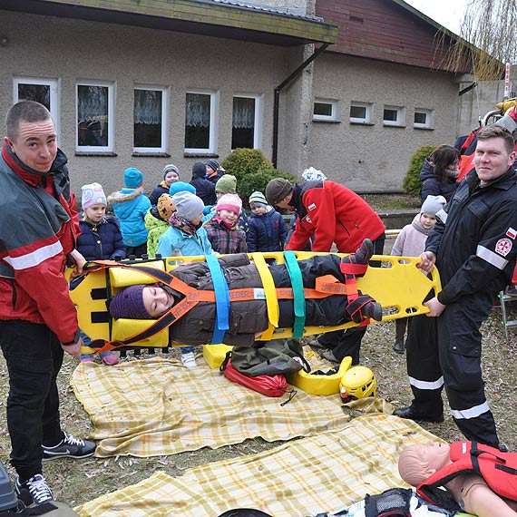 Wieści z Publicznego Przedszkola „Promyk Słońca” w Dziwnowie – Światowy Dzień Morza