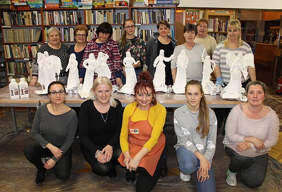 Warsztaty tworzenia rzeźb metodą utwardzania tkanin