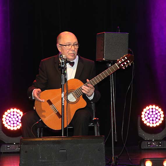 Alosza Awdiejew podbi� publiczno�� w �winoujskim MDK