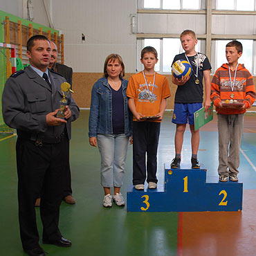 I Turniej Dzielnicowego w �wierznie