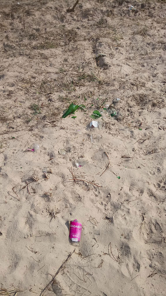 Czytelniczka: Tak mieszkacy Midzyzdrojw powitali wiosn. Szkodzicie nie tylko przyrodzie, ale take innym!