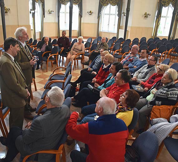Spotkanie przewodnikw turystycznych z dr in. Wojciechem Zysk, dyrektorem Woliskiego Parku Narodowego. Bdzie modernizowana droga 102. Zobacz film